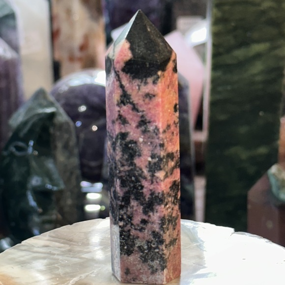 🔥SALE🔥 Rhodonite Crystal Point! - Picture 5 of 5